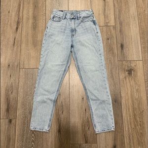 American Eagle Mom Jeans